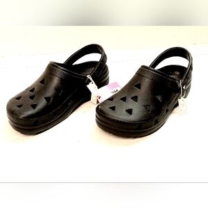 Kids Airwalk Slip on Crock Style Shoes Size 3